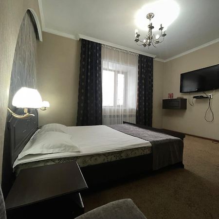 Mini Hotel VIP Semej Esterno foto