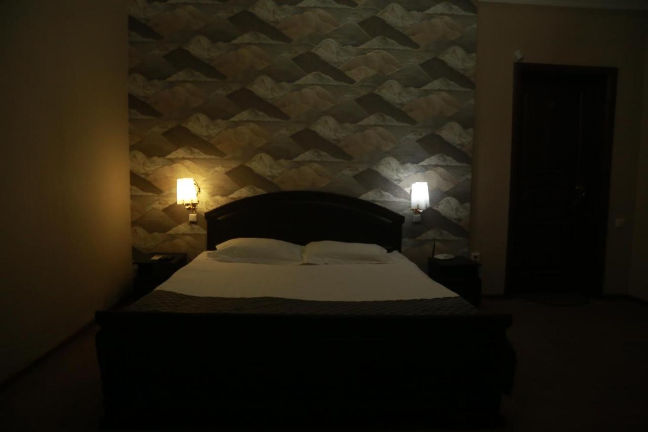 Mini Hotel VIP Semej Esterno foto