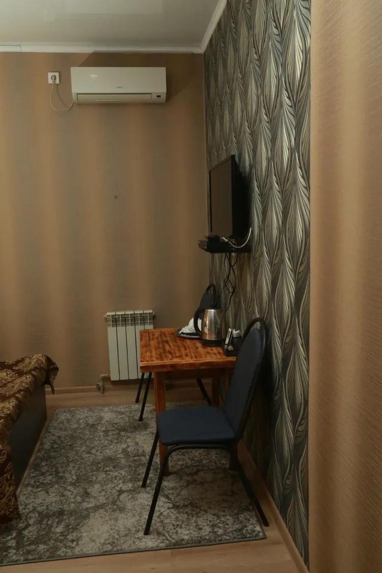 Mini Hotel VIP Semej Esterno foto